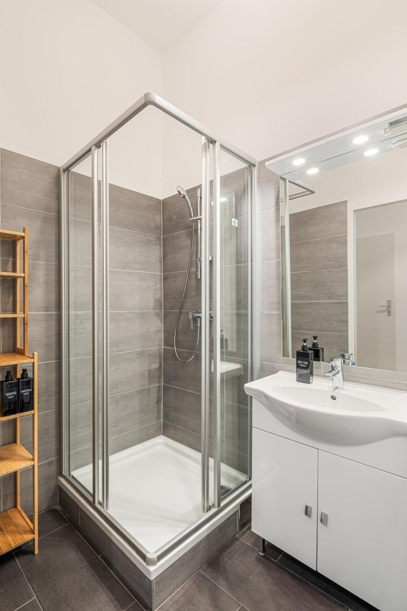 2 Bed Rooms I 82 M2 I Comfy I 160 Mbit Wifi เวียนนา ภายนอก รูปภาพ